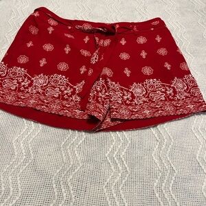 #808. Ann Taylor Loft super cute Red Bandana Pattern Shorts w/Front Tie.Size 2